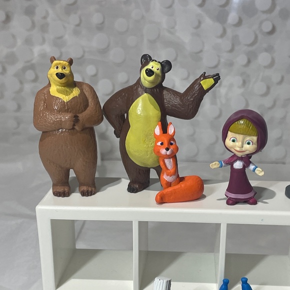 🎁2 for $15- Masha and the 🐻Bear blind bag figures - Picture 2 of 6